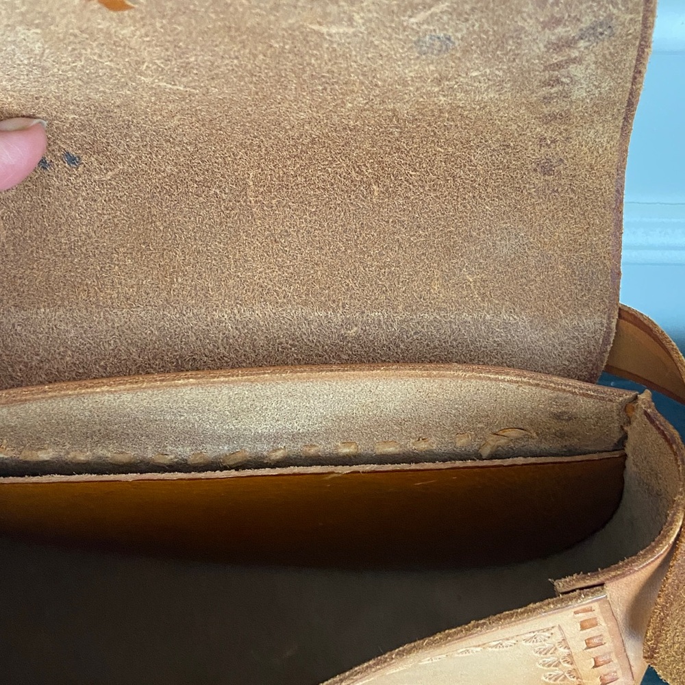 VTG  Hand Tooled Tan Saddle Leather Purse Shoulder Bag - Picture 7 of 7